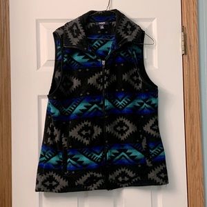 CHAPS Ladies print Azteca vest
